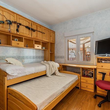 Waou Deluxe Cottage Titulcia 외부 사진