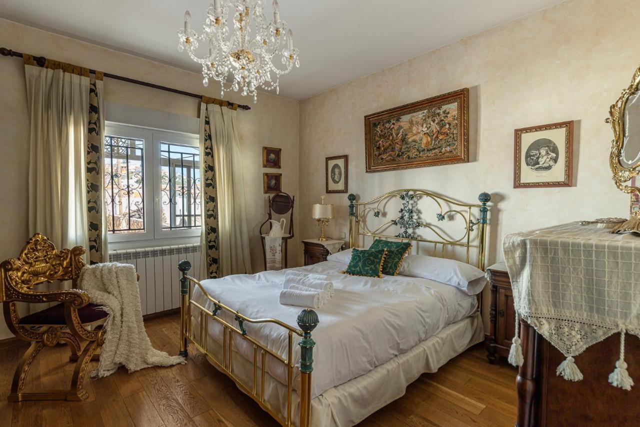 Waou Deluxe Cottage Titulcia 외부 사진